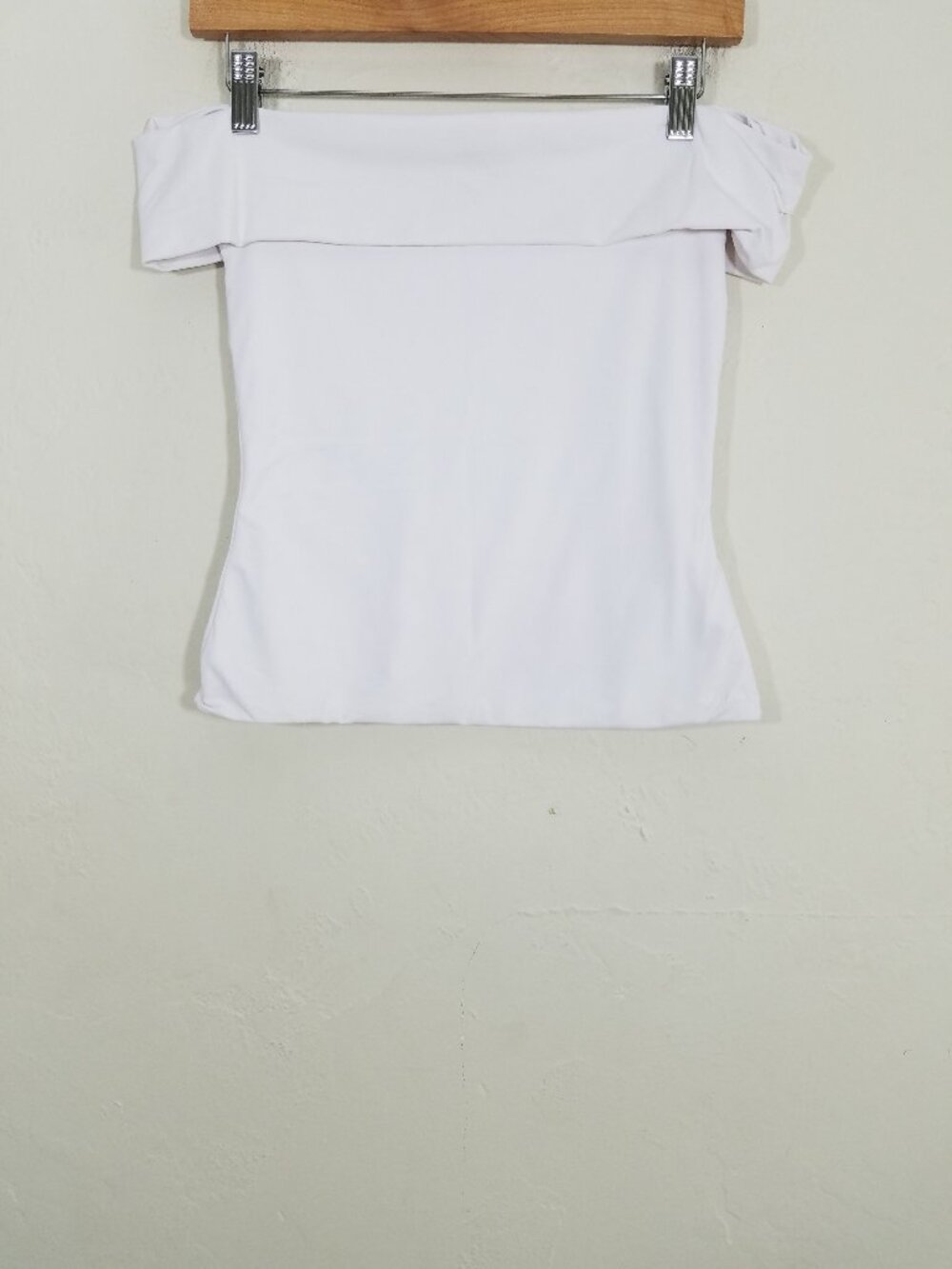 Aritzia Contour Off The Shoulder Top Blouse White Size M